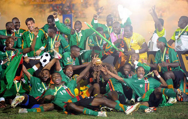 世体：国王杯巴萨门将存在悬念，什琴斯尼有望首发（世体：巴萨国王杯门将未定，什琴斯尼或将首发）