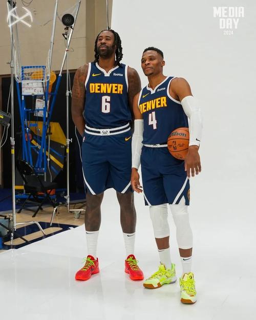 环足奖年度最佳总监候选：坎波斯、爱德华兹&理查德-休斯在列（坎波斯、爱德华兹与理查德-休斯入围环足奖年度最佳总监）