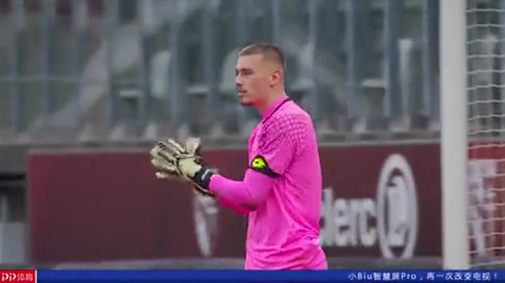 被罚下2人后输球！皇马电视台愤怒：内格雷拉制造的裁判