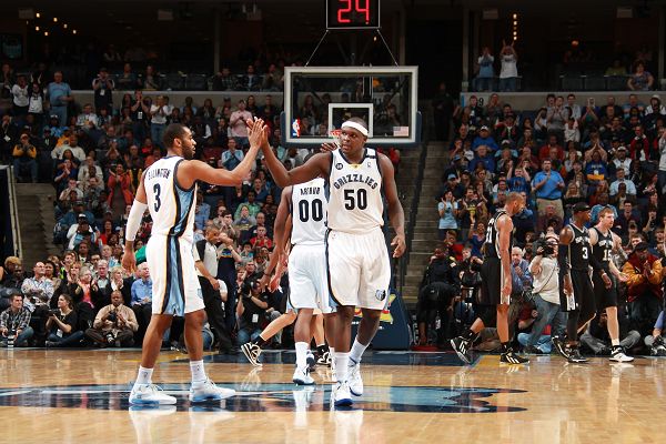 打脸了！赛季初被骂，如今全队第一（逆袭成功：赛季初饱受质疑，如今登顶队内第一）